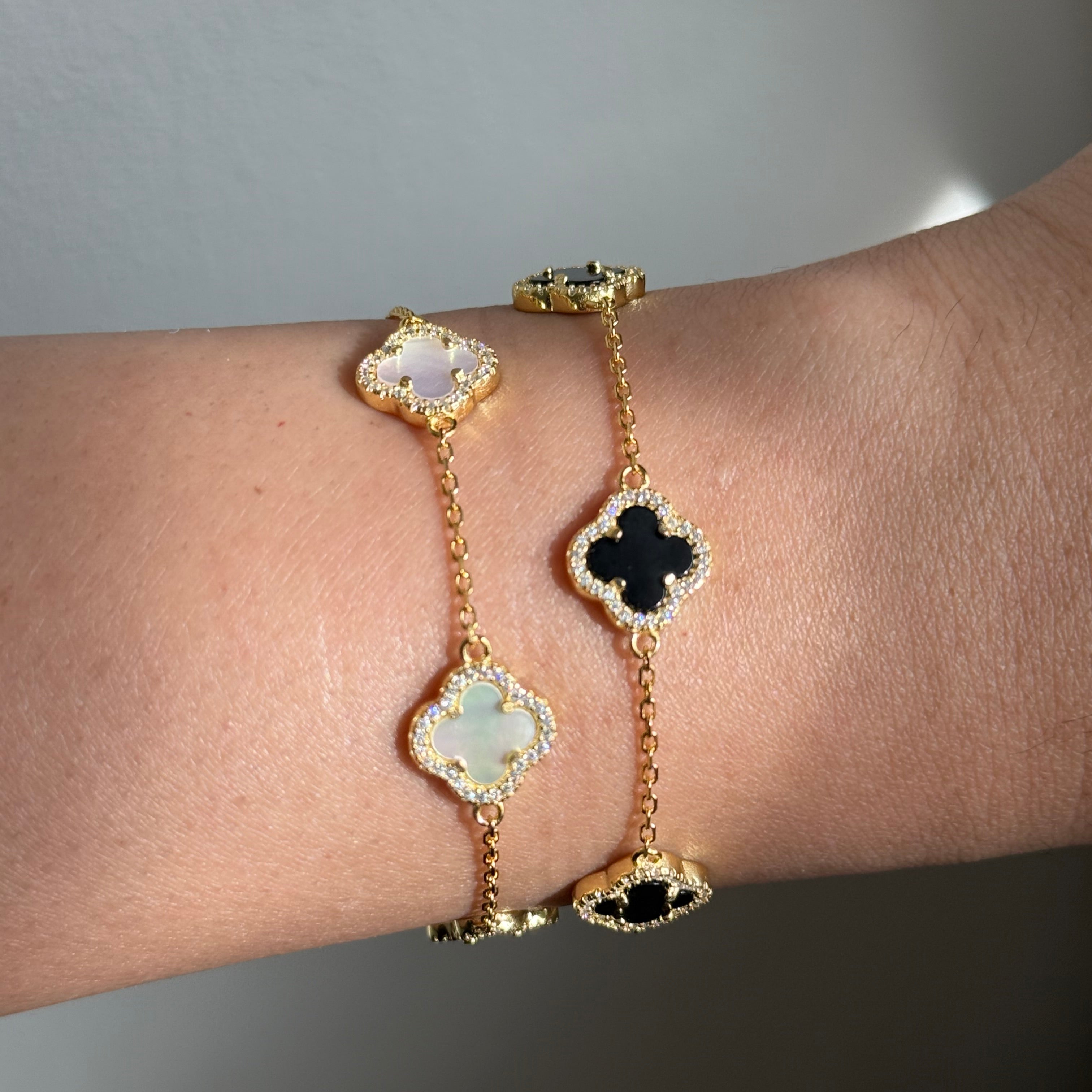 Gold Mini White Shell Clover Bracelet - Luxora London