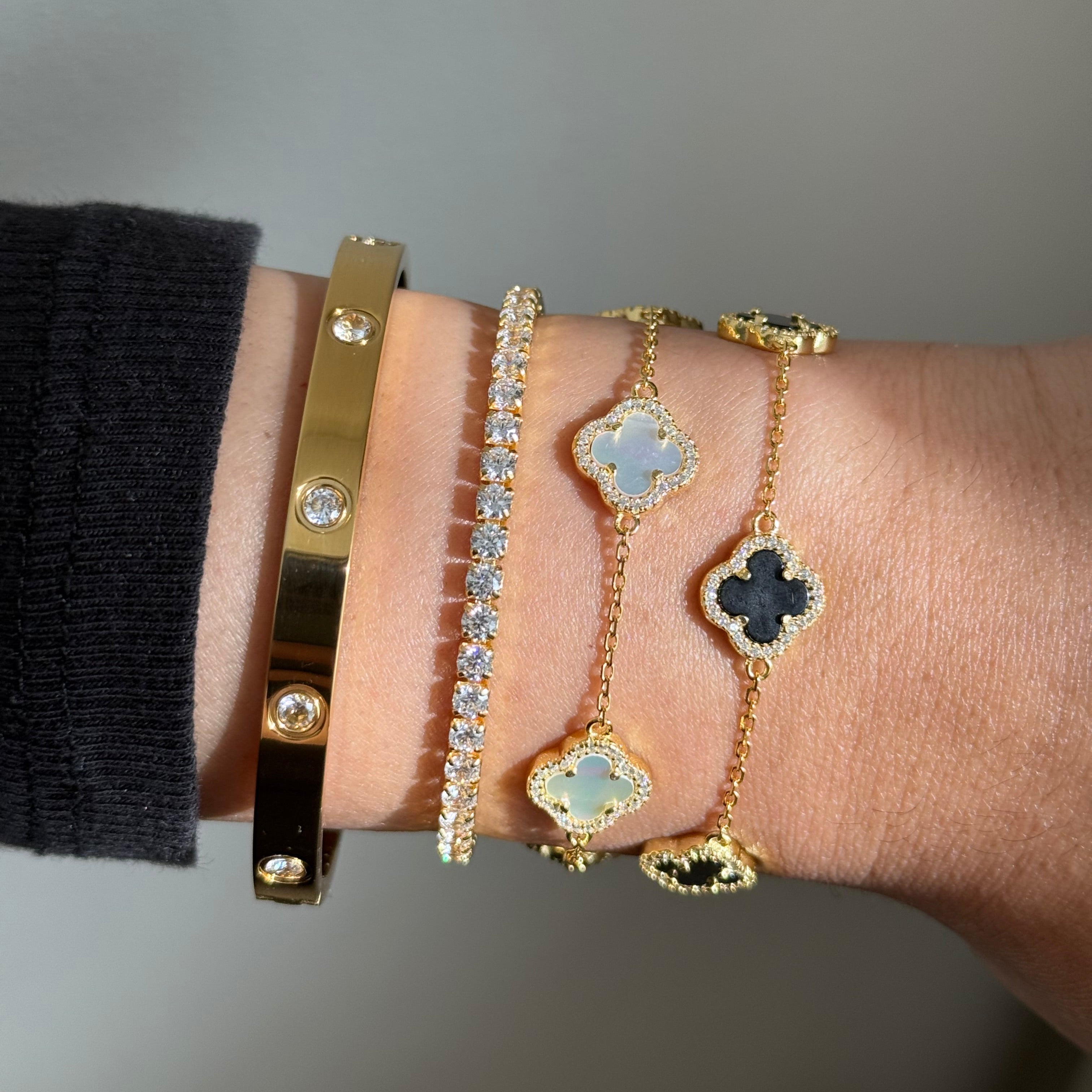 Gold Mini White Shell Clover Bracelet - Luxora London