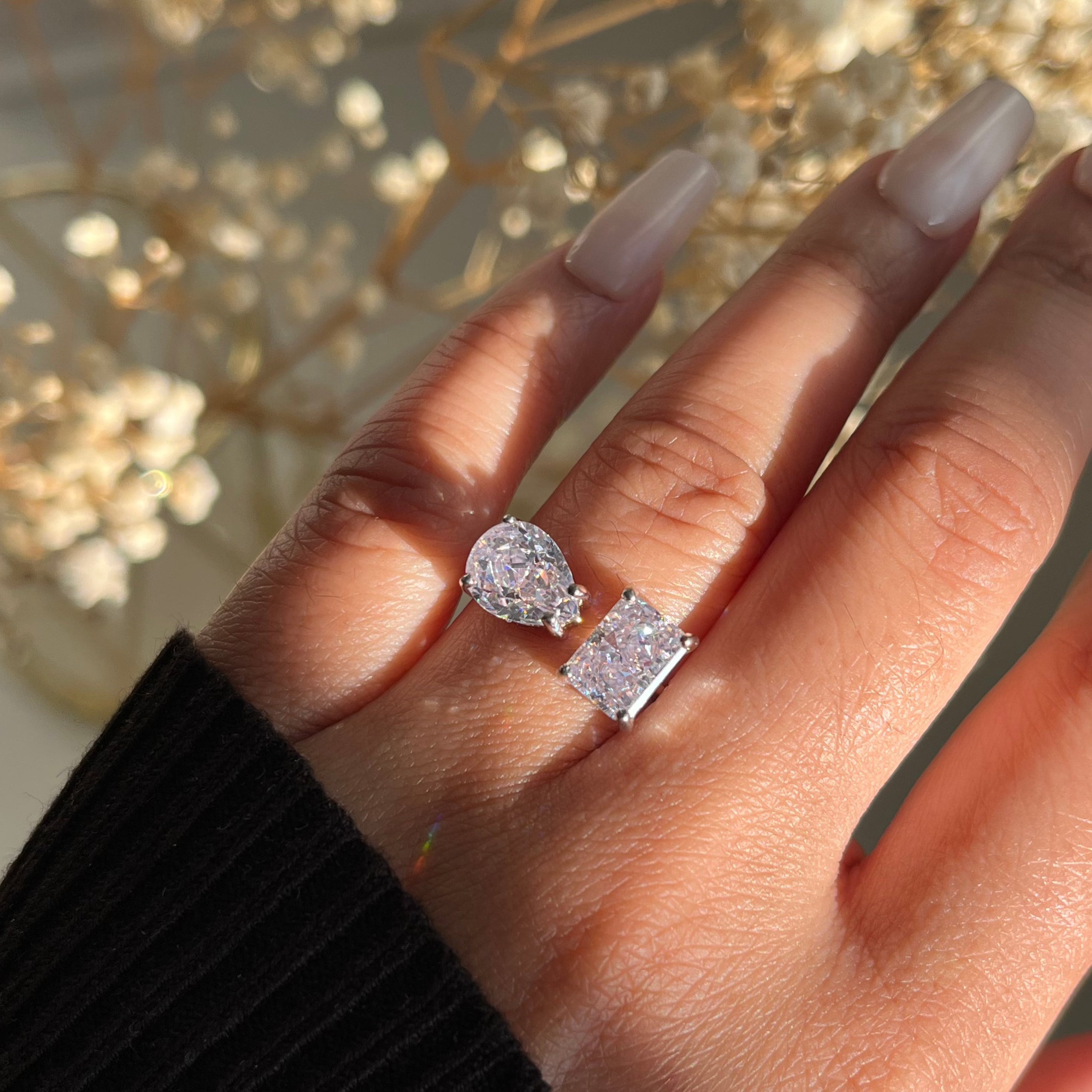 Elsa Radiant Cut Diamond Engagement Ring - Luxora London