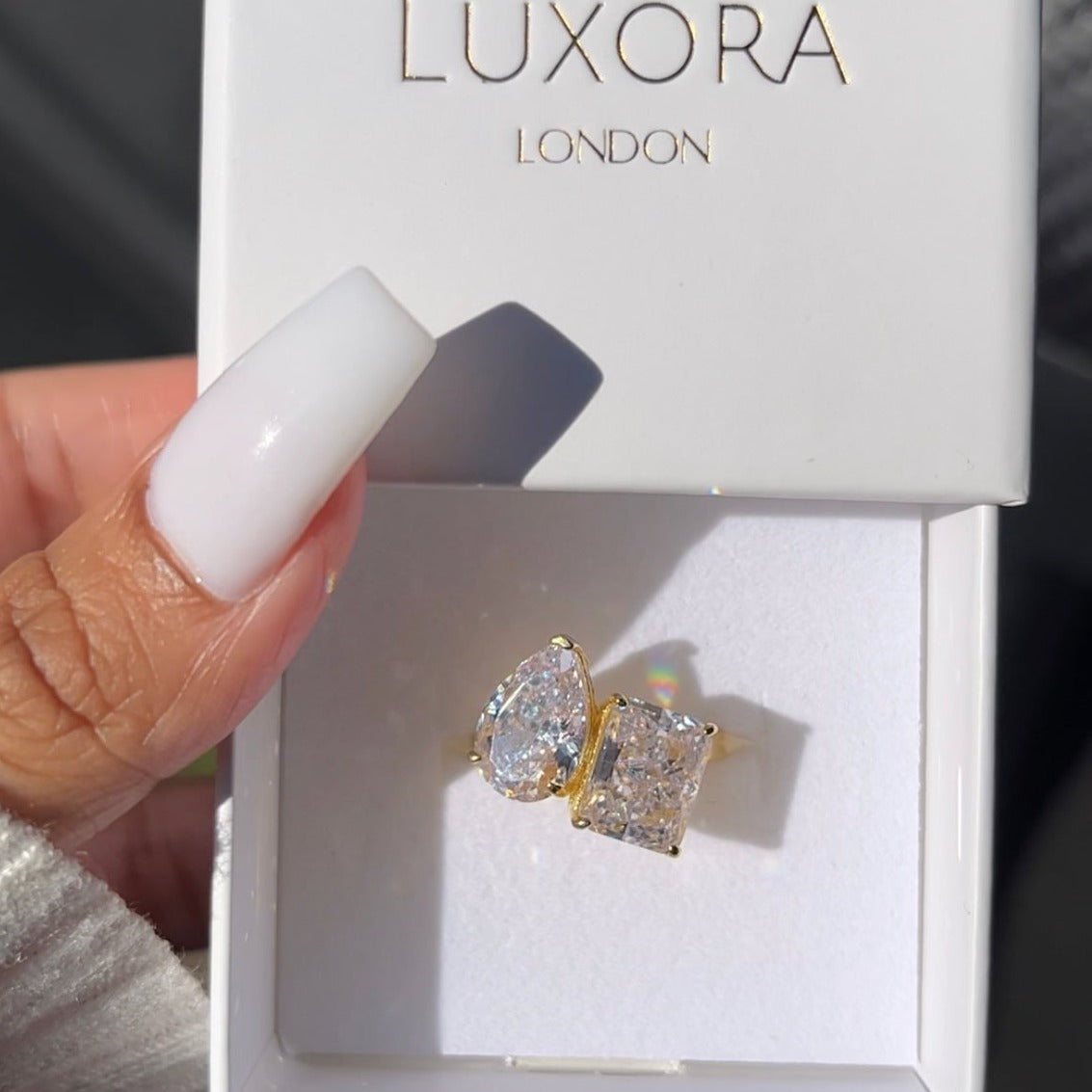 Siyanna 18K Gold Diamond Engagement Ring - Luxora London